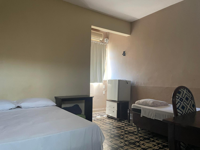 Bedroom 3, Salette Hotel, Sapezal