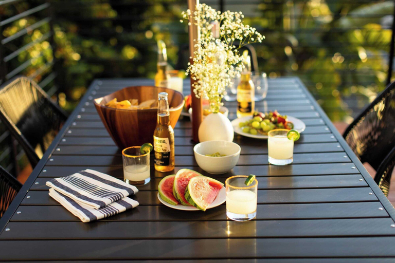 Food & Drinks 5, Avalon IV by Avantstay Mins to Gaslamp Beautiful Deck w/ BBQ, San Diego
