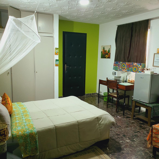 Others 1, Villa Cacao, Abidjan