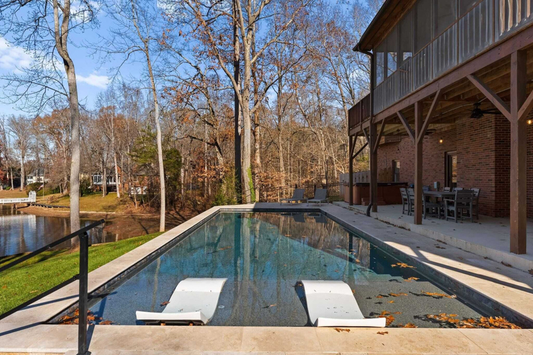 Others 5, Winding Down by Avantstay Sleeps 20 + Dock, View, Iredell