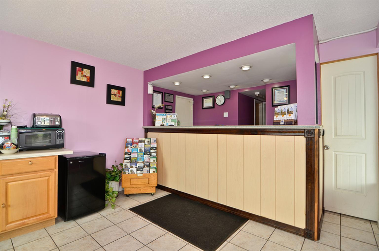 Public Area 2, Americas Best Value Inn St. George, SC, Dorchester
