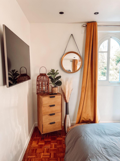 Bedroom 4, Le Domaine de Montmorency, Val-d'Oise