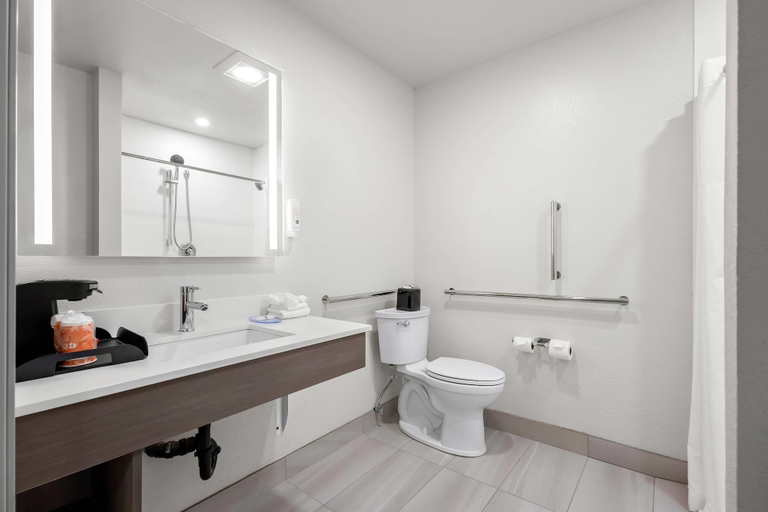 Bathroom 4, Quality Inn Kodiak, Kodiak Island