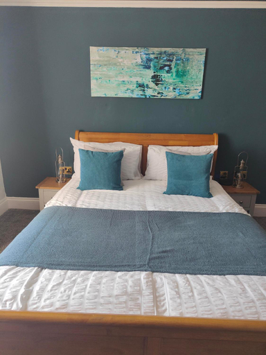 Bedroom 2, The Dial inn, Pembrokeshire