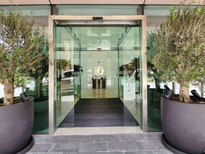 Others 5, Luxury Stay at Forte Emaar - 5 Min Walk to Burj, Dubai