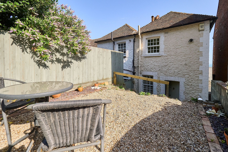 Room 2, Host Stay Old Stone Cottage, Kent