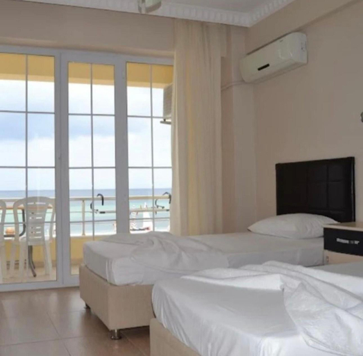 Bedroom 4, Kum Motel, Marmara