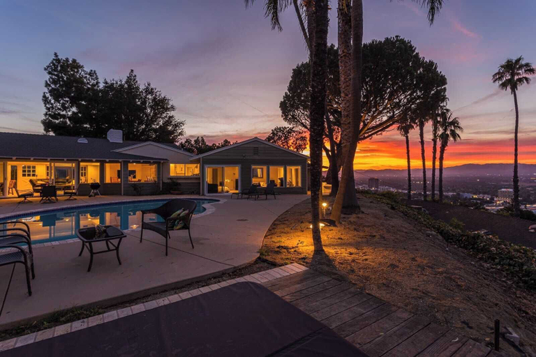 Exterior & Views 2, Oak Hills by Avantstay Panoramic View, Pool, Spa, Los Angeles