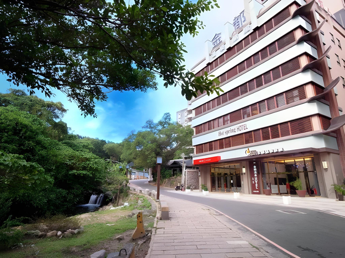 Exterior & Views 1, Golden Hot Spring Hotel, Taipei City