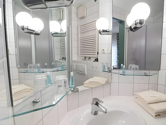 Bathroom 3, BSW Hotel Ahlbeck, Vorpommern-Greifswald