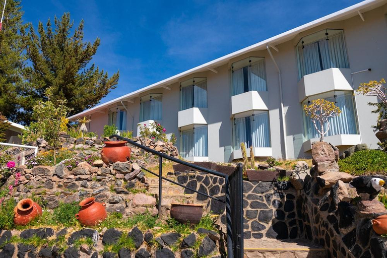Exterior & Views