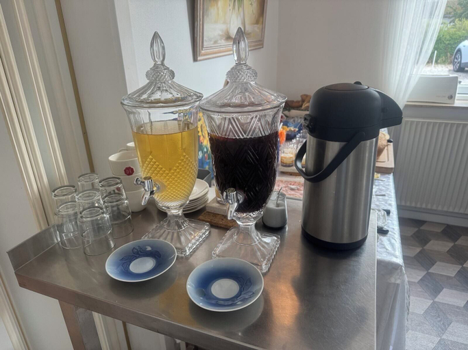 Food & Drinks 4, Hine Bakke Guest House, Langeland