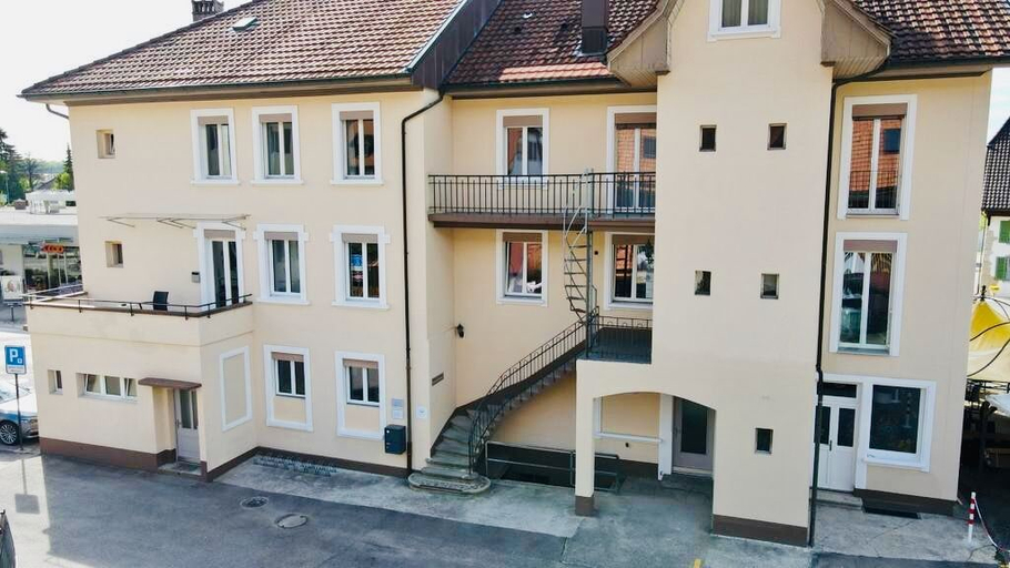 Exterior & Views 2, ZIMMERzuVERMIETEN.ch Lengnau BE, Büren