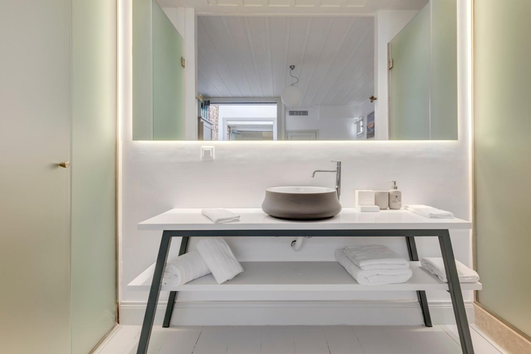 Bathroom 4, Skylight - 1873 Seafront Luxury Suites on the Harbor, City Center, South Aegean