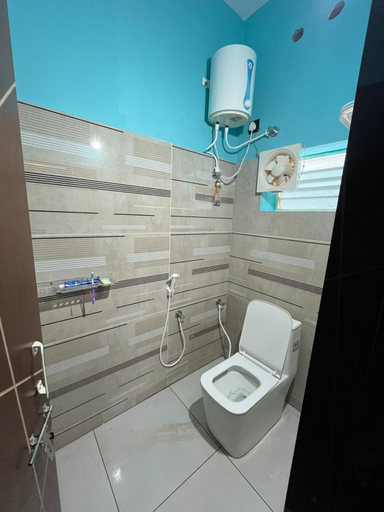 Shower 1, Sri Datta Kukkuteswara Nilayam, East Godavari