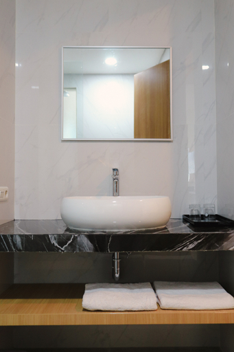 Azana BeSt Hotel Batu - Tap to explore photos