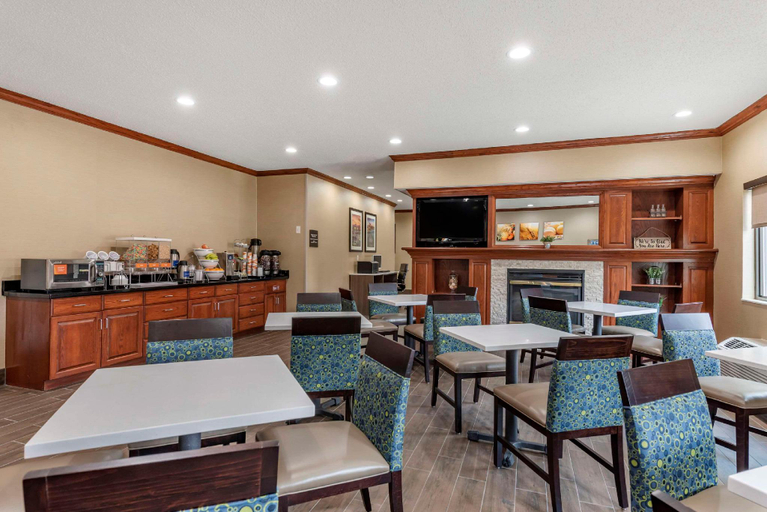 Food & Drinks 2, Comfort Inn & Suites Middletown - Franklin, Warren