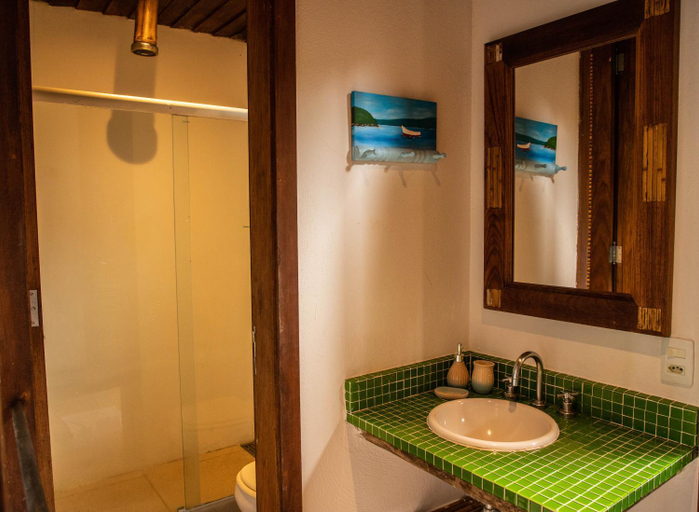 Bathroom 3, Paraiso Azul Retiro, Angra dos Reis