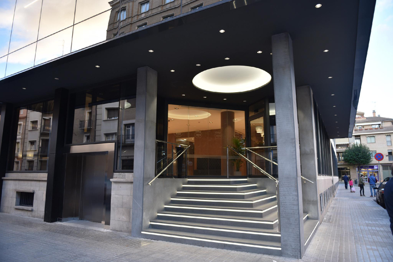 Exterior & Views 1, Pedro I De Aragon Hotel, Huesca