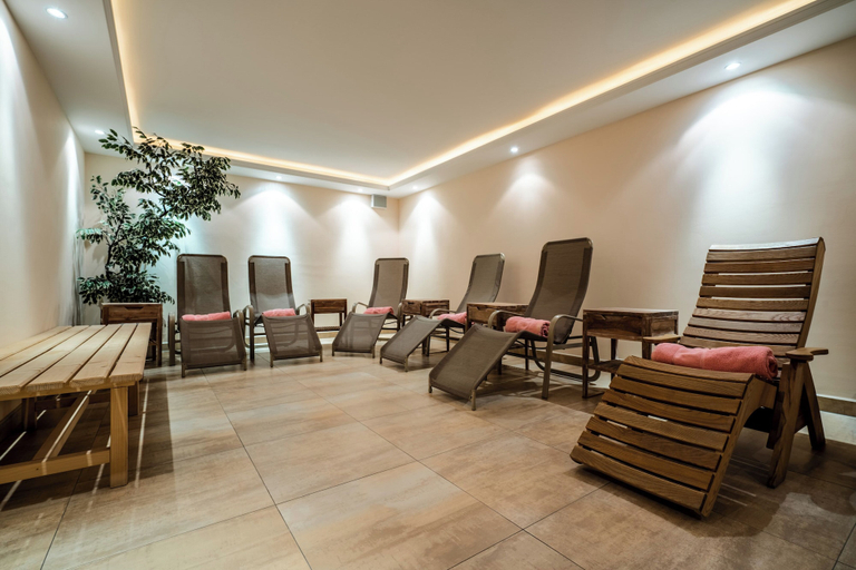 Others 4, Hotel Lech, Bludenz