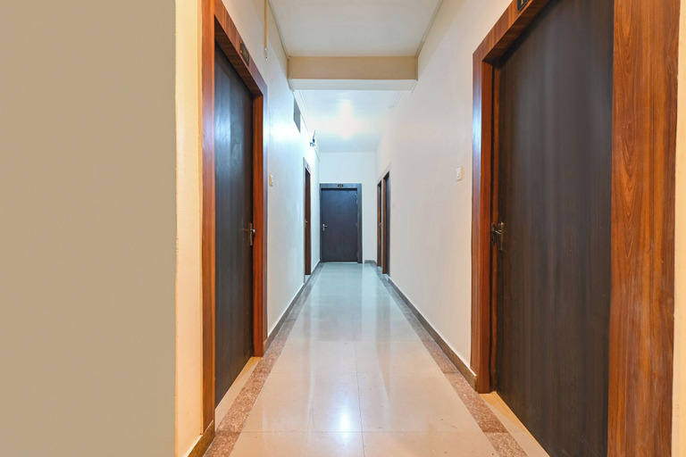 Others 5, Fabhotel Park View, Varanasi
