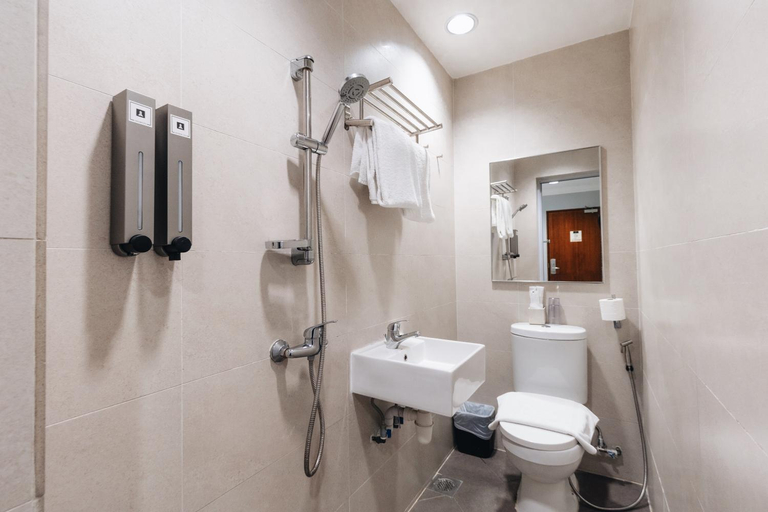 Bathroom 7
