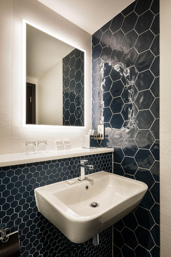 Bathroom 5, The Grafton Hotel, Dublin