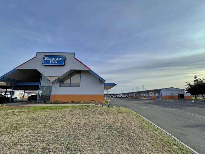 Exterior & Views 2, Rodeway Inn Boardman - Hermiston, Umatilla