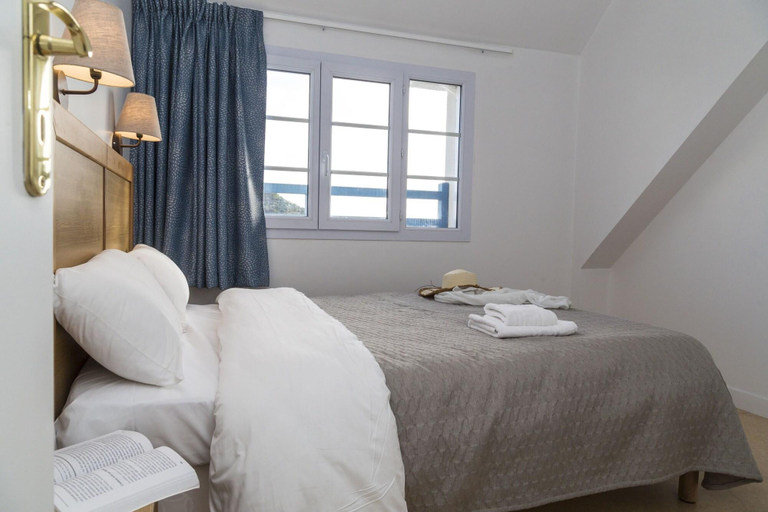 Bedroom 3, Residence Odalys Les Bains, Côtes-d'Armor