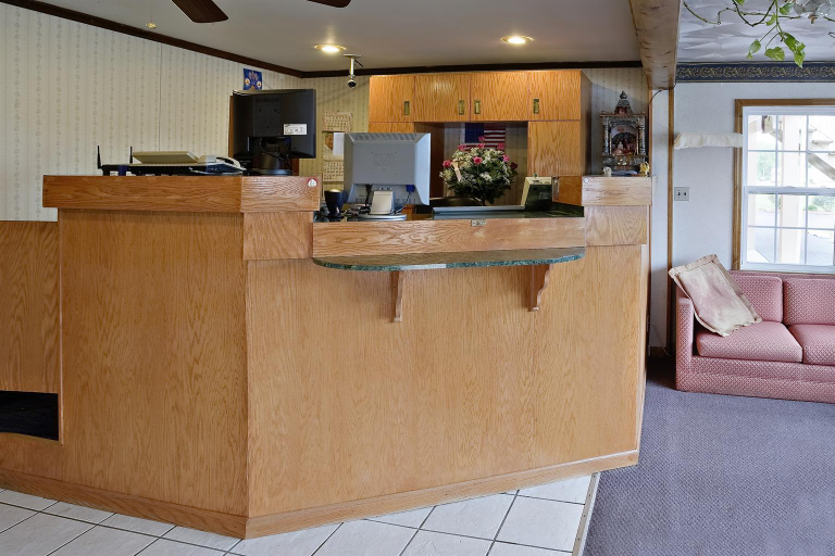 Public Area 2, Americas Best Value Inn Princess Anne, Somerset