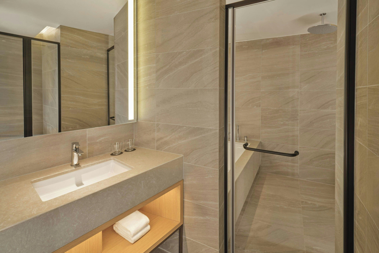 Bathroom 5, Courtyard by Marriott Pyeongtaek, Pyeongtaek