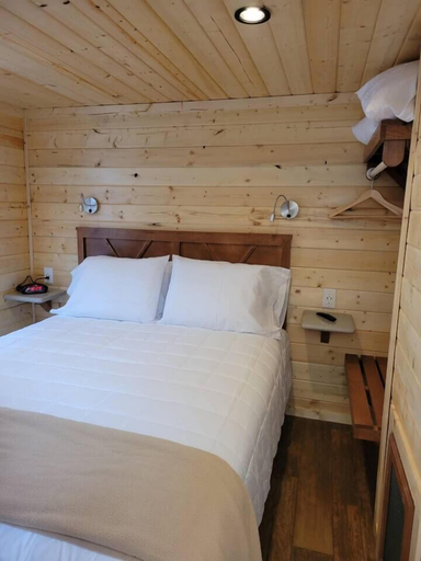 Bedroom 2, Grand Canyon Tiny Homes, Coconino