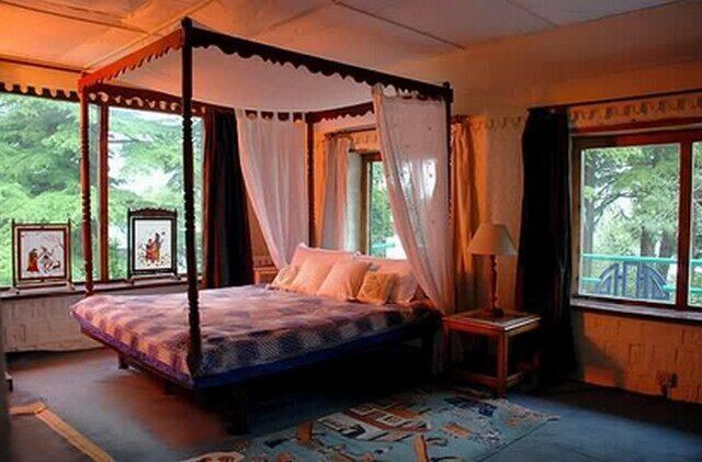 Bedroom 2, Green Hotel, Kangra