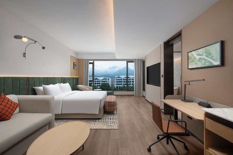 Bedroom 3, Hilton Garden Inn Zhangjiajie Tianmen Mountain, Zhangjiajie