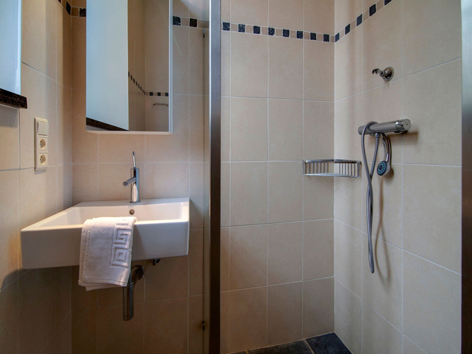 Bathroom 3, Studio in a Castle From the 16th Century, Liège