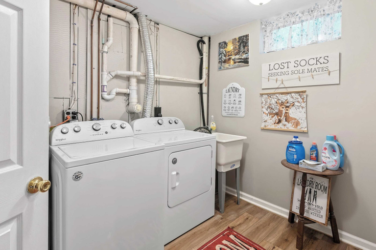 Bathroom 4, Ridge Retreat by Avantstay Game Room, Covered Porch, & Fire Pit!, Monroe