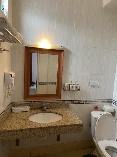 Bathroom 3, Hong Ha Airport Hotel, Sóc Sơn