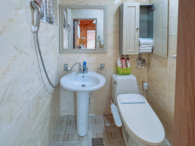 Bathroom 3, Beautiful Garden Fine Day House, Jeonju