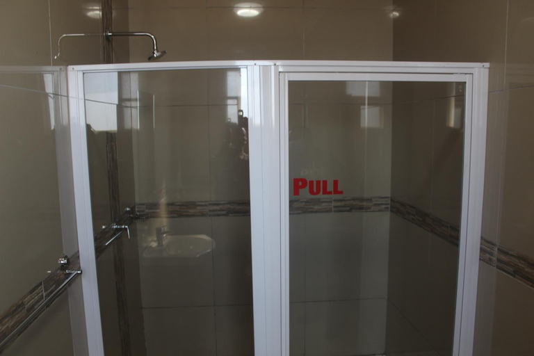 Bathroom 2, Bayside Hotel Empangeni, Uthungulu