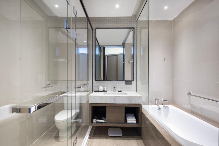 Bathroom 4, Hyatt House Shanghai Hongqiao Cbd, Shanghai