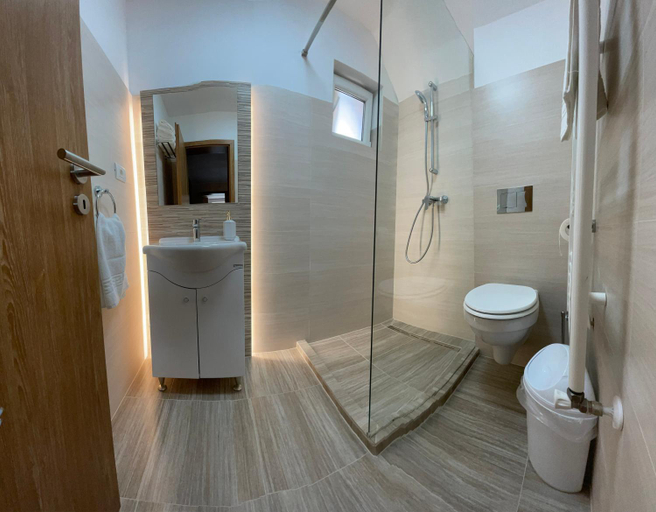 Bathroom 2, Pensiunea Dunarea, Moldova Noua