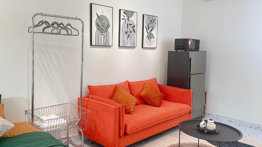 4, Full of Light Apartment 2BR w/Balcony@Train Street, Hoàn Kiếm