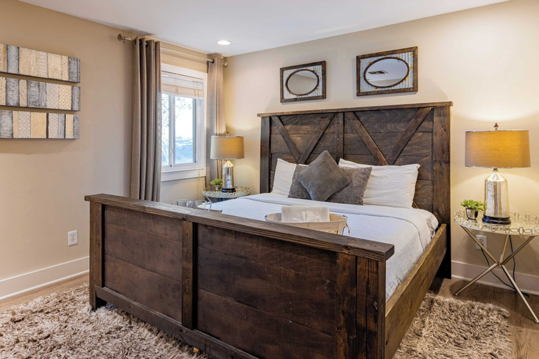 Bedroom 4, Cumberland River Views, Walk to Broadway, Downtown & Stadium Rockin' Riverfront, Davidson
