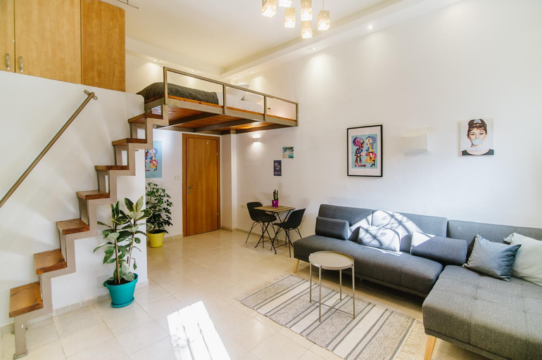 Facilities 5, Bugrashov Beach Studios