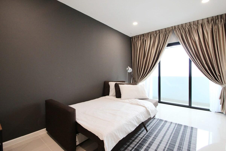 Bedroom 3, High Floor Suasana Suites 5 in JB City with WiFi, Johor Bahru