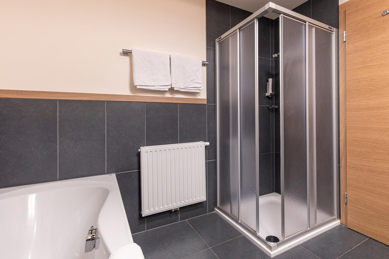 Bathroom 2, Hotel Castel, Landeck