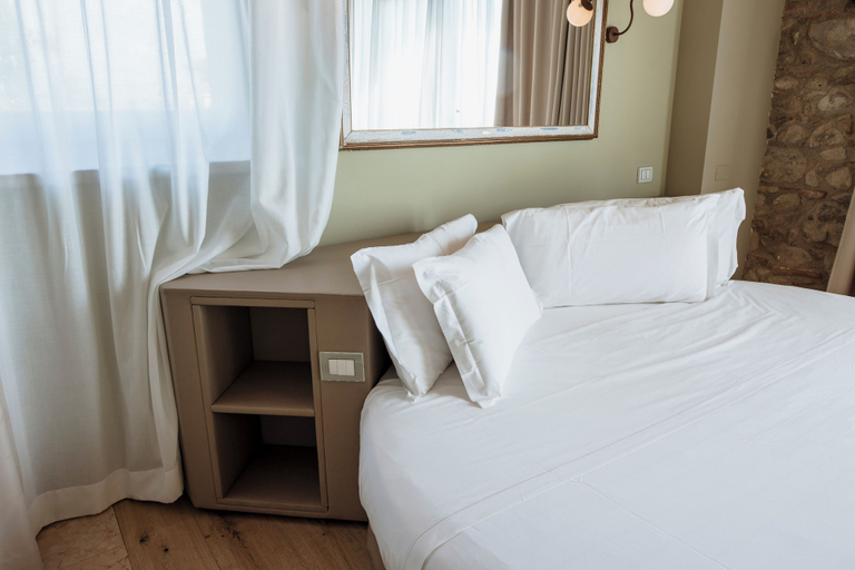 Bedroom 4, Le Greghe Resort, Verona
