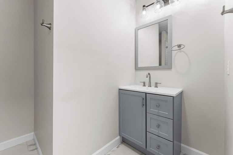 Bathroom 3, Shoreway Cove by Avantstay Waterfront, Pool, Dock, Mecklenburg