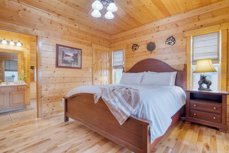 Bedroom 4, Morven by Avantstay Secluded w/ Mountain Views!, Sevier
