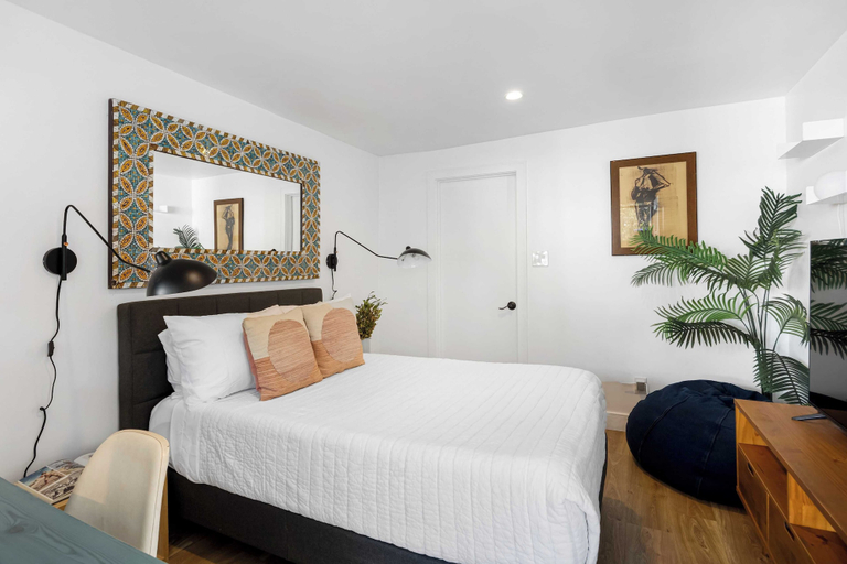 Bedroom 3, Chic LA Hideaway w/ Soaking Tub, Firepit Lounge & Tranquil Backyard, Los Angeles